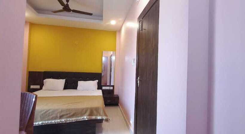 اتاق لوکس, Jagdish Palace Near Puri Sea Beach Best Choice Of Travellers