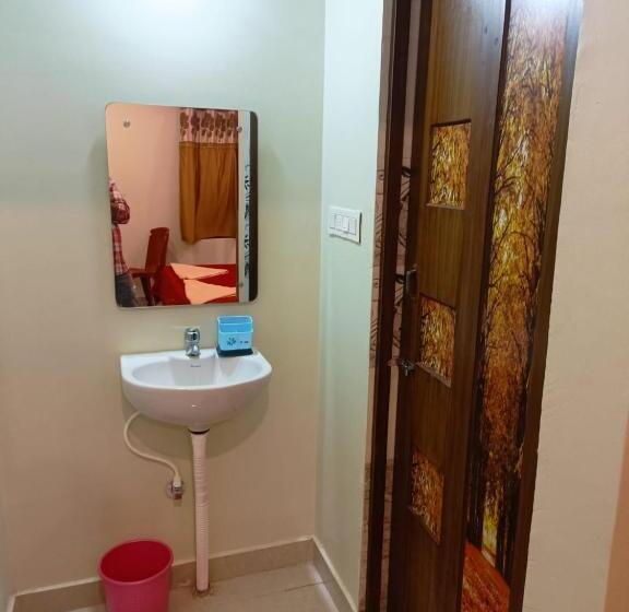 اتاق لوکس, Jagdish Palace Near Puri Sea Beach Best Choice Of Travellers