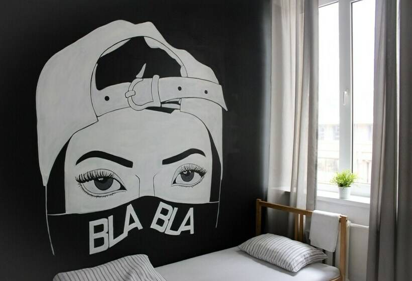 اتاق استاندارد, Bla Bla Hostel