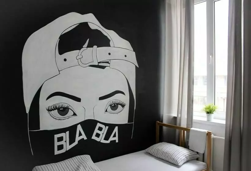 اتاق استاندارد, Bla Bla Hostel