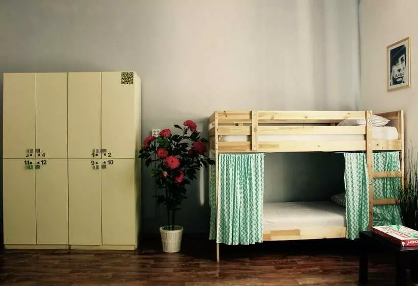 تختخواب در اتاق مشترک, Bla Bla Hostel