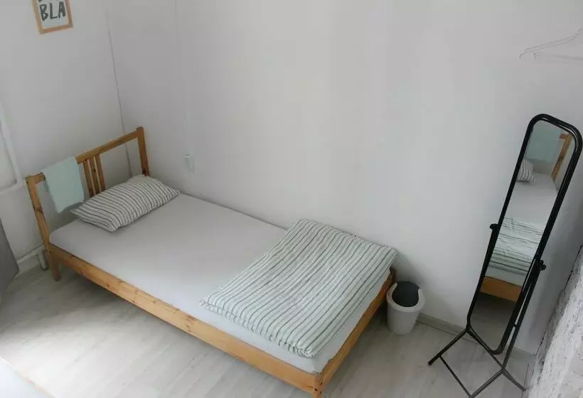 اتاق استاندارد, Bla Bla Hostel