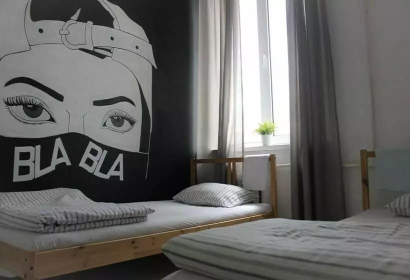 اتاق استاندارد, Bla Bla Hostel