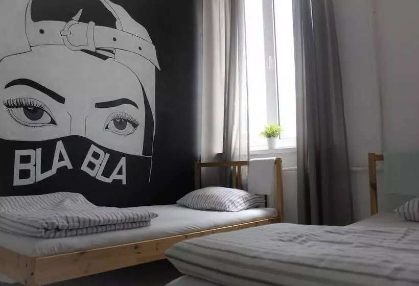 اتاق استاندارد, Bla Bla Hostel
