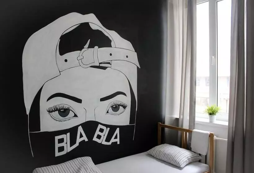 اتاق استاندارد, Bla Bla Hostel
