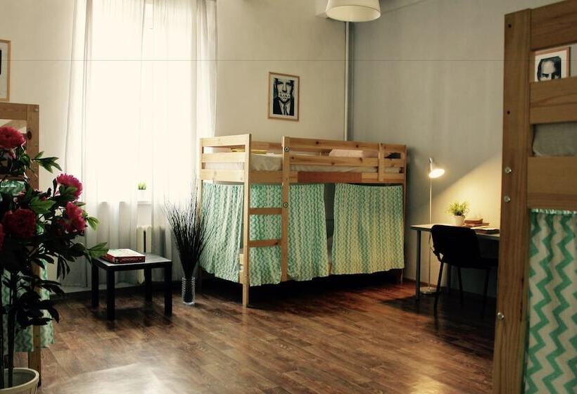 تختخواب در اتاق مشترک, Bla Bla Hostel