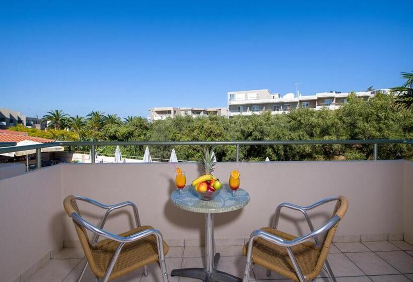 スタンダードスタジオ, Dias Hotel Apartments