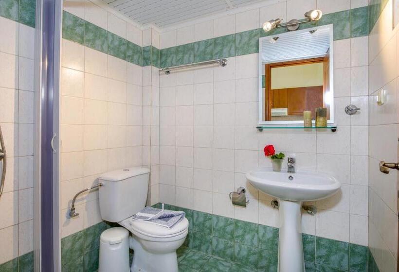 استودیوی استاندارد, Dias Hotel Apartments