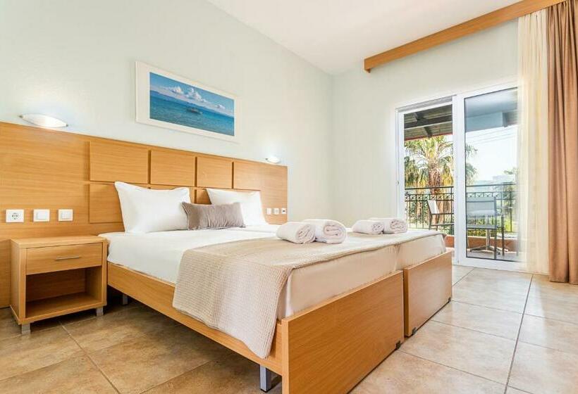 إستوديو قياسى, Aloni Hotel Pefkochori