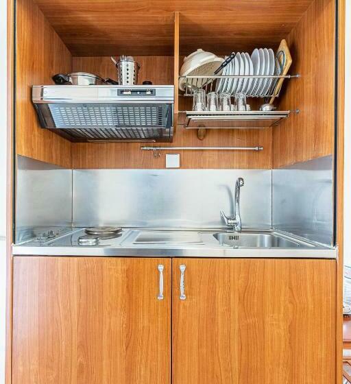 إستوديو قياسى, Aloni Hotel Pefkochori