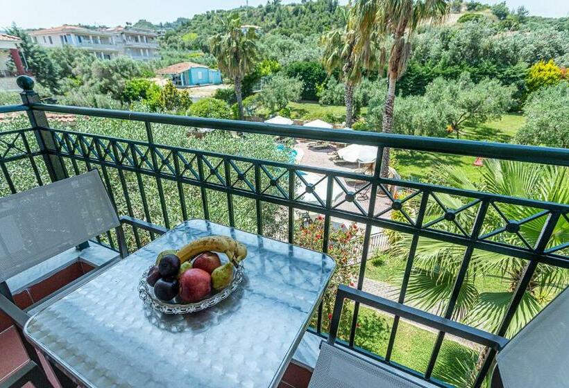 إستوديو قياسى, Aloni Hotel Pefkochori