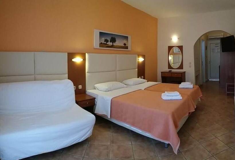 إستوديو قياسى, Aloni Hotel Pefkochori