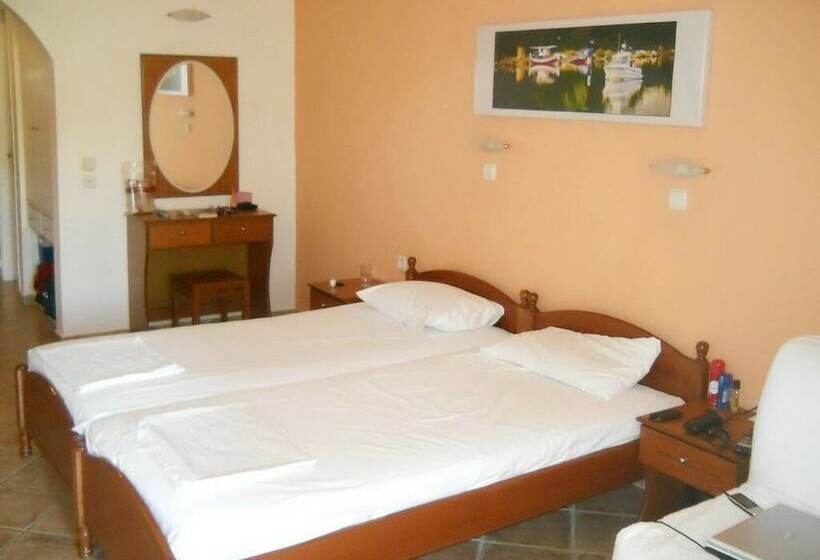 إستوديو قياسى, Aloni Hotel Pefkochori