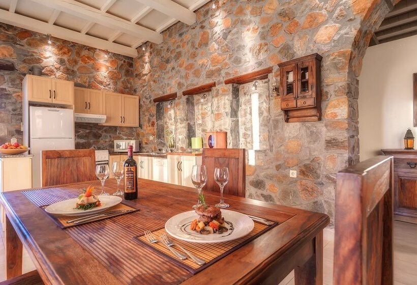 2ベッドルームのスーペリアビラ, Amygdalia Villas