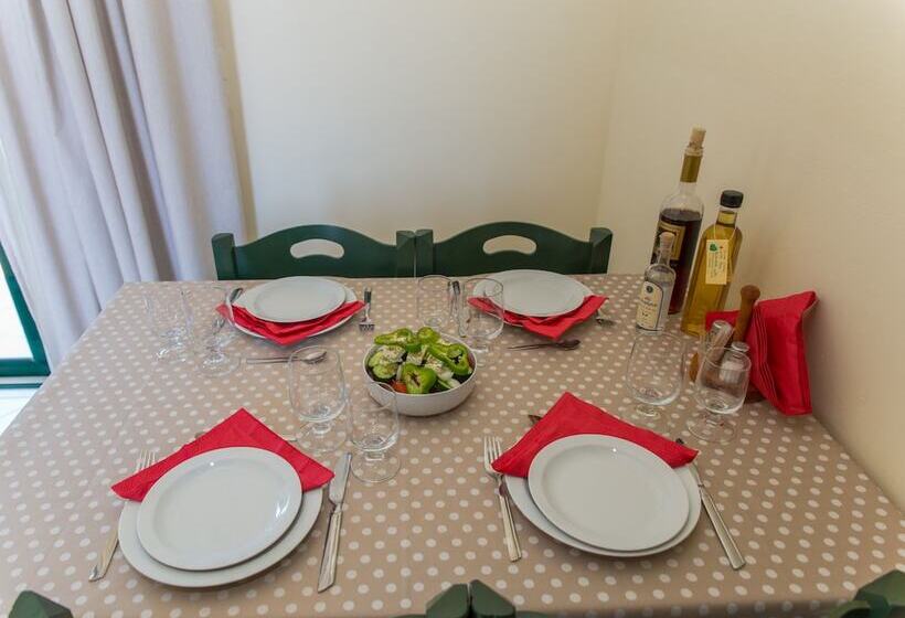 شقة غرفة واحدة, Gianna Apartments