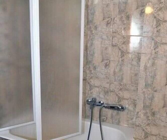 شقة غرفة واحدة, Gianna Apartments