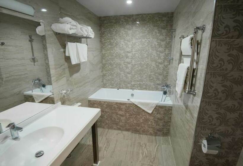 Номер Стандарт, Iskra