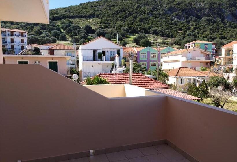 חדר אקונומי לשלושה, Kalypso