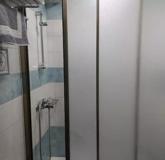 Standard Kolmen Hengen Huone, Kalypso