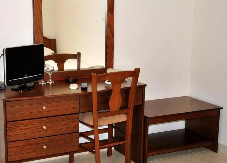 Standard Kolmen Hengen Huone, Kalypso