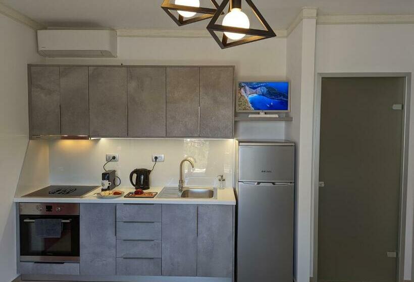 Апартаменты 1 Спальня Вид на Море, Natura Luxury Suites Parga