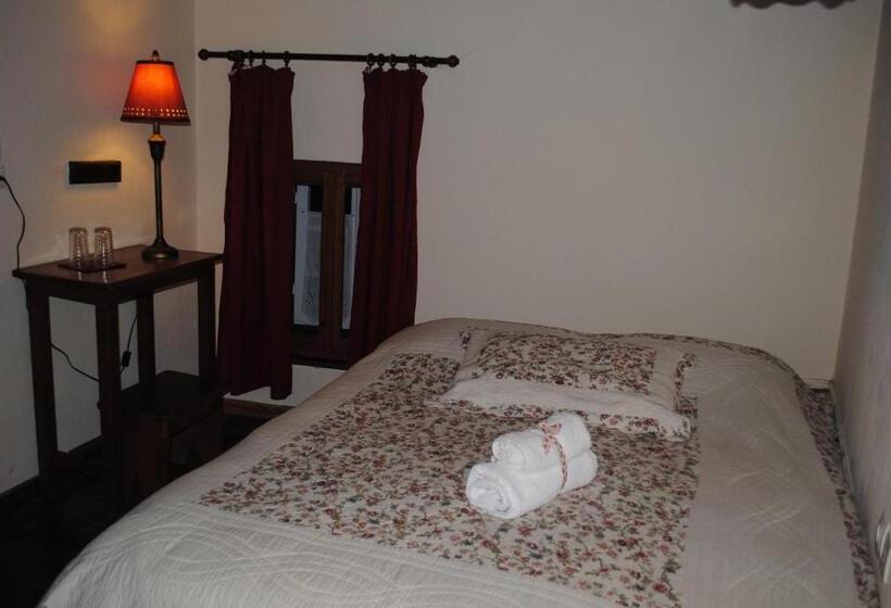 סוויטה, Orestis House