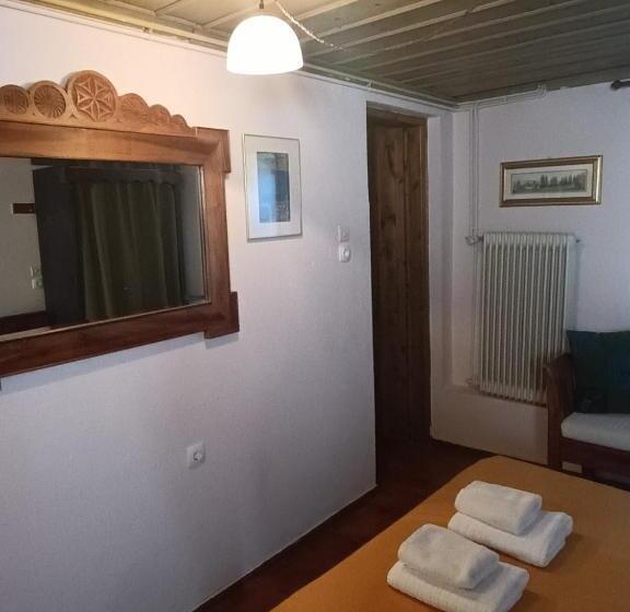 Номер Стандарт, Orestis House