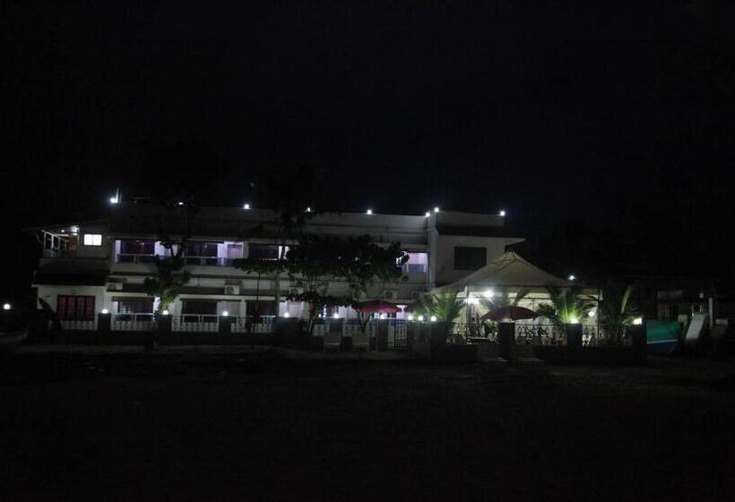 חדר דלוקס עם מרפסת נוף לים, Alleppey Holiday Beach Resort