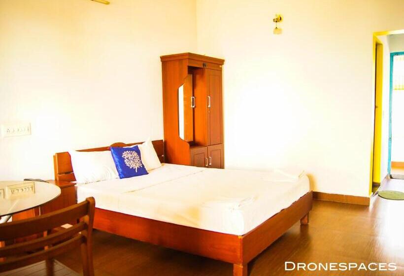 חדר דלוקס עם מרפסת נוף לים, Alleppey Holiday Beach Resort