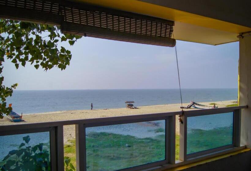 חדר דלוקס עם מרפסת נוף לים, Alleppey Holiday Beach Resort