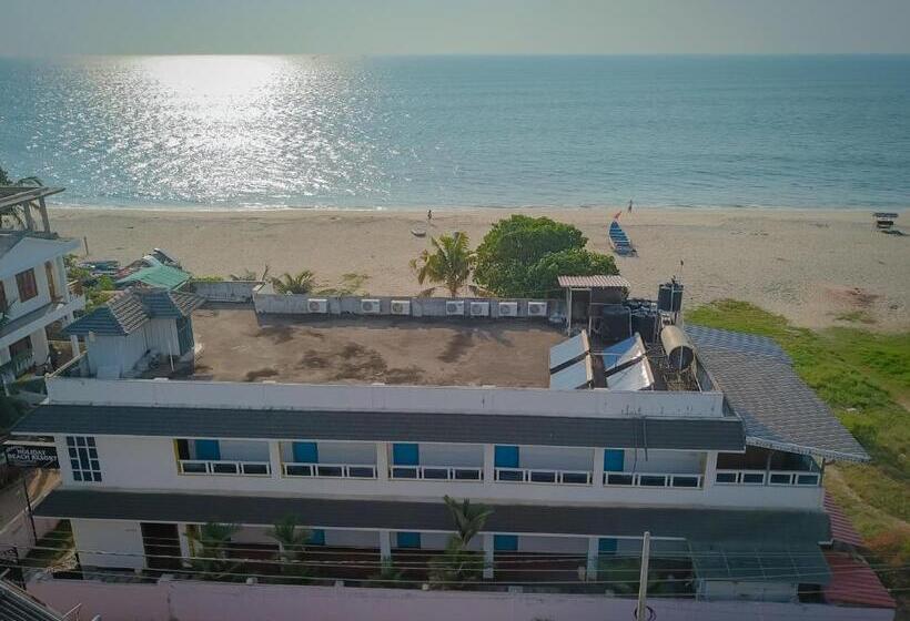 חדר דלוקס עם מרפסת נוף לים, Alleppey Holiday Beach Resort