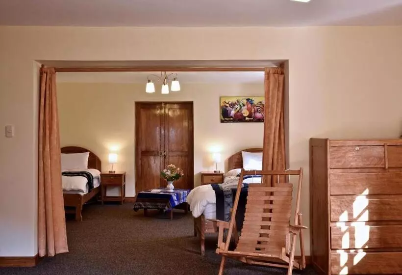 Perhesviitti, Apu Lodge