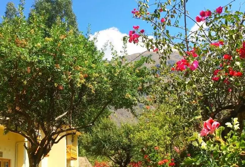Perhesviitti, Apu Lodge