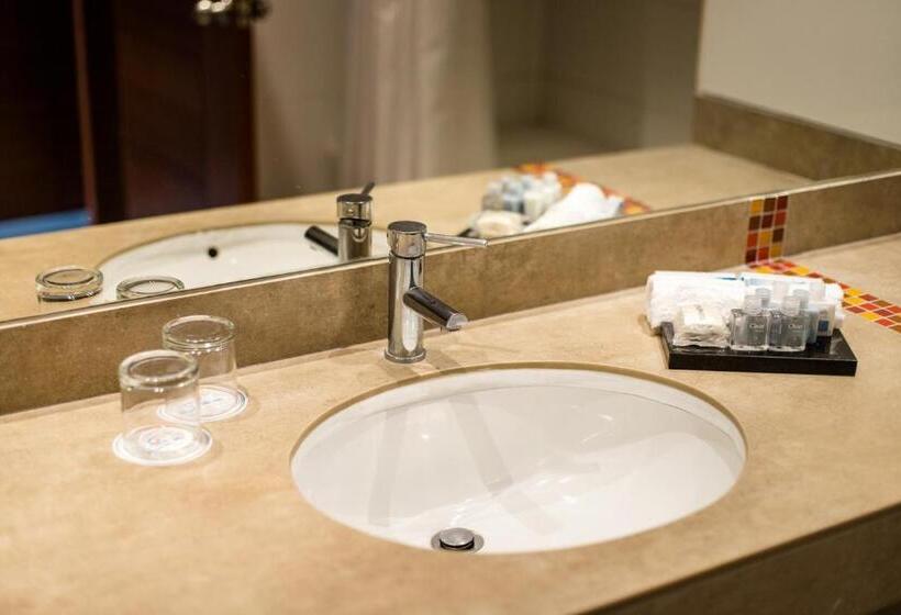 Люкс, Costa Del Sol Wyndham Pucallpa