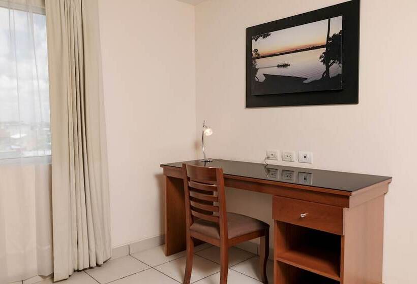 Номер Стандарт, Costa Del Sol Wyndham Pucallpa