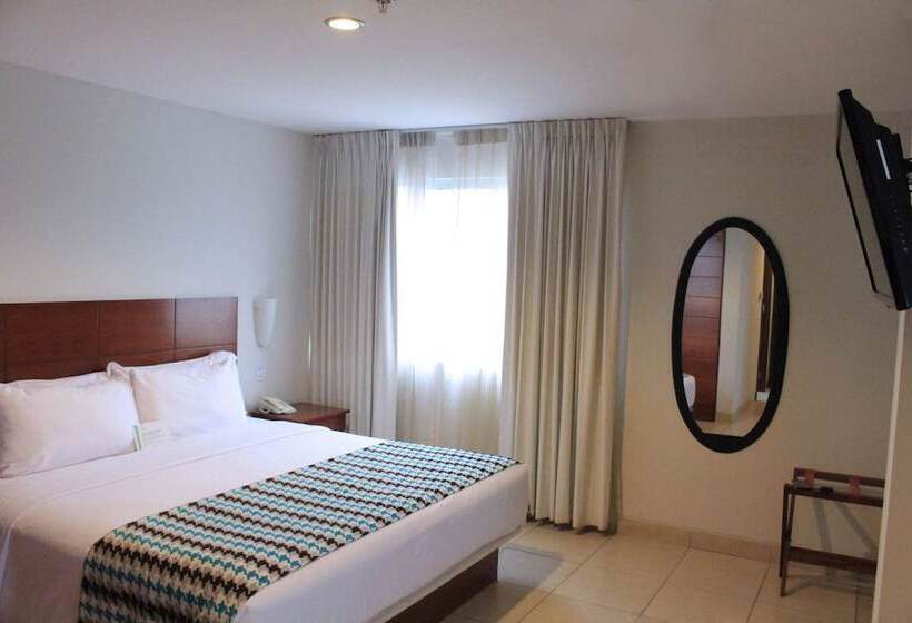Номер Superior, Costa Del Sol Wyndham Pucallpa