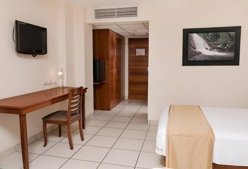 Номер Superior, Costa Del Sol Wyndham Pucallpa