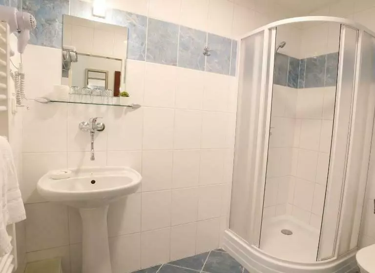 Standard-huone, Kozák