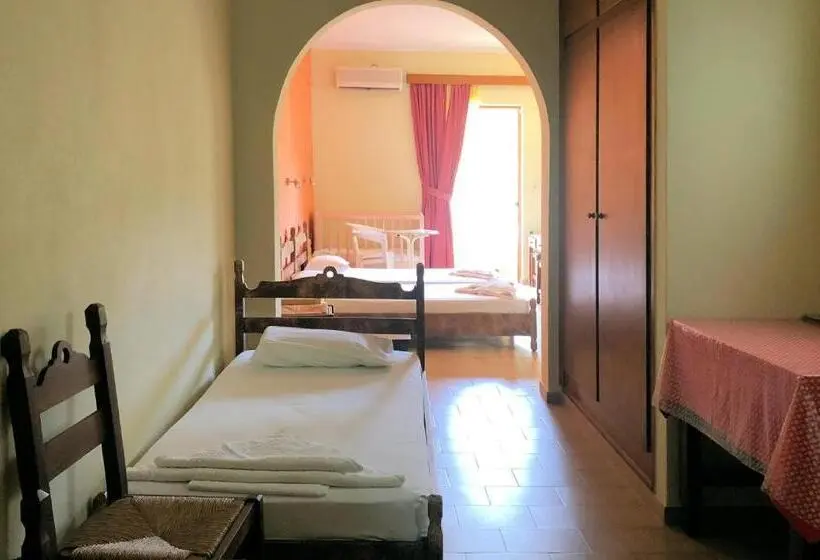 Basic Kolmen Hengen Huone, Lappa