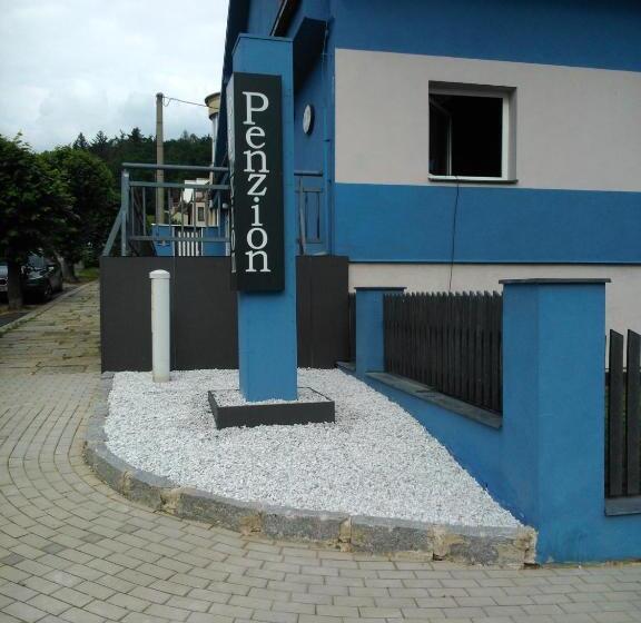 四人标准间, Manhattan Penzion