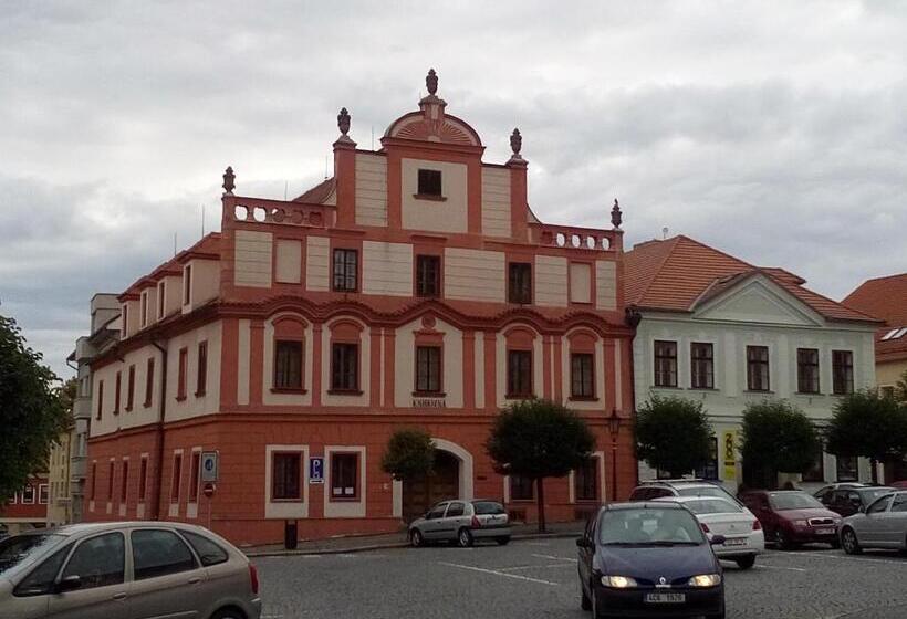 家庭工作室, Manhattan Penzion