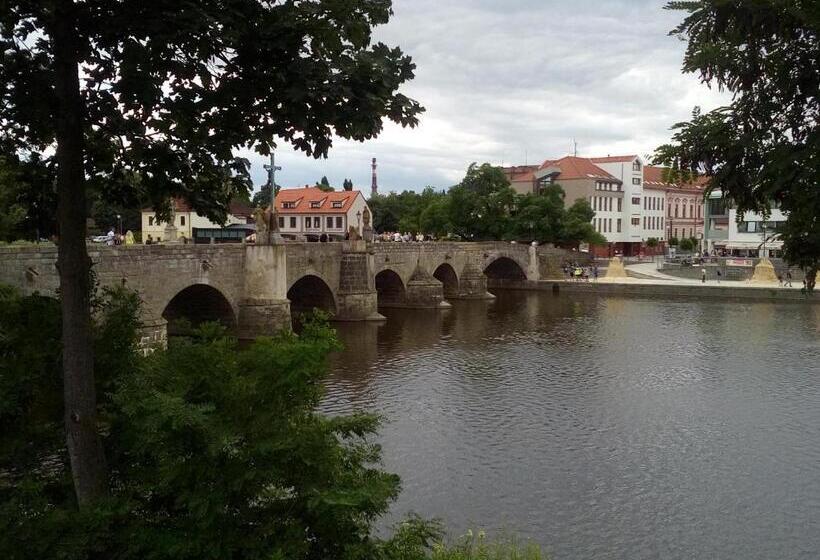 家庭工作室, Manhattan Penzion