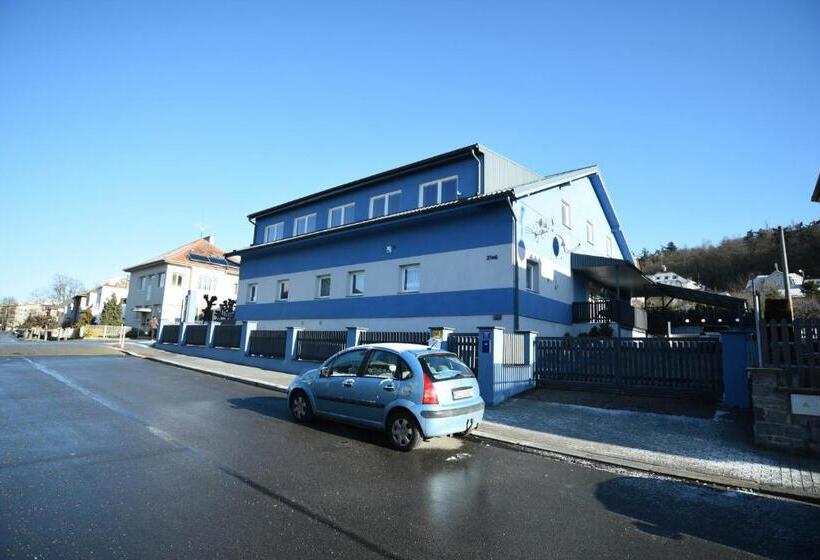 家庭工作室, Manhattan Penzion