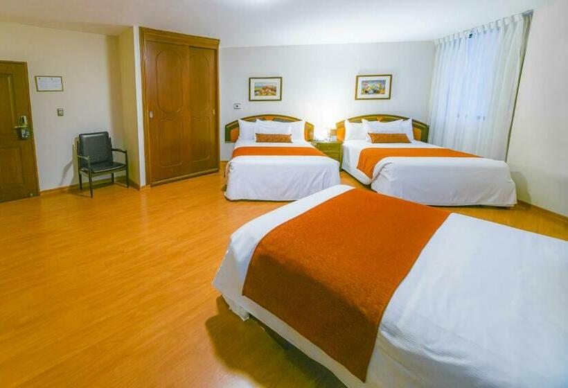 חדר דלוקס לשלושה, Miraflores Colon