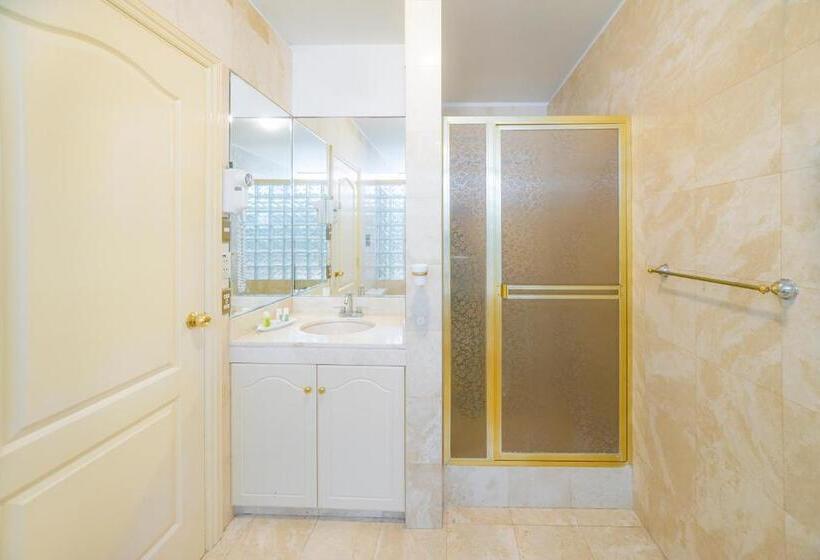 סוויטת ג'וניור, Miraflores Colon