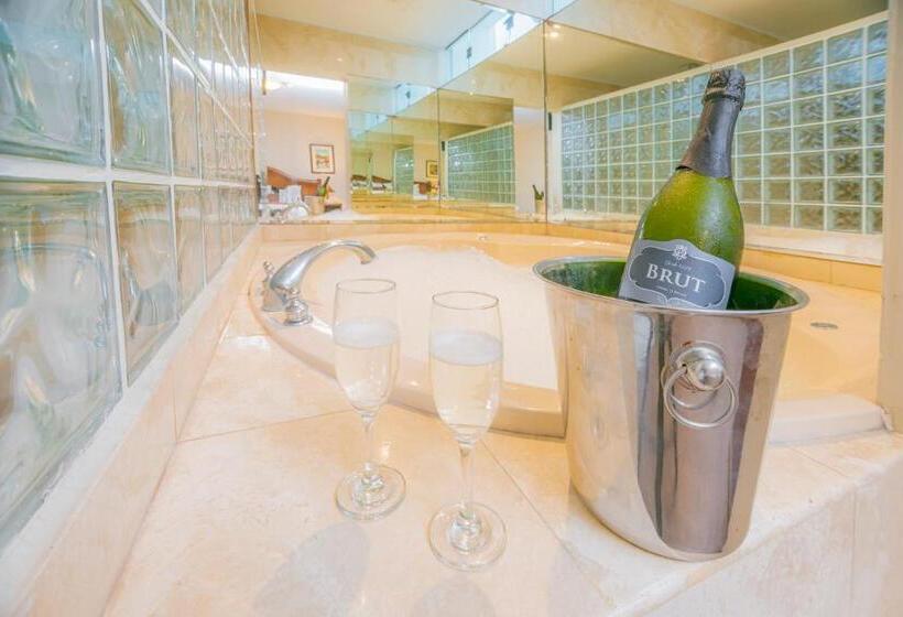 סוויטת סניור, Miraflores Colon