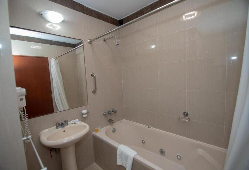 חדר אקונומי, Miraflores Colon