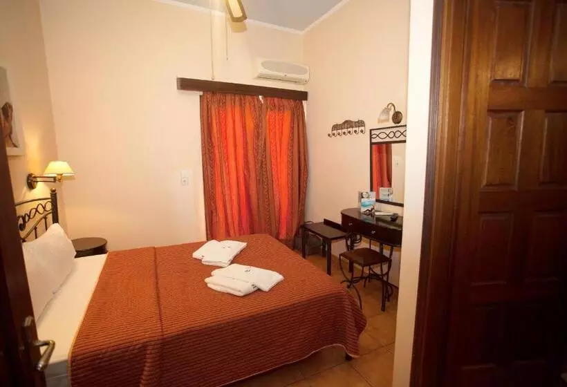 Standard Single Room, Paradise