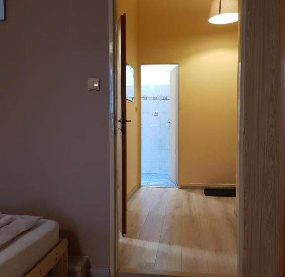 غرفة قياسية, Pension Elektra