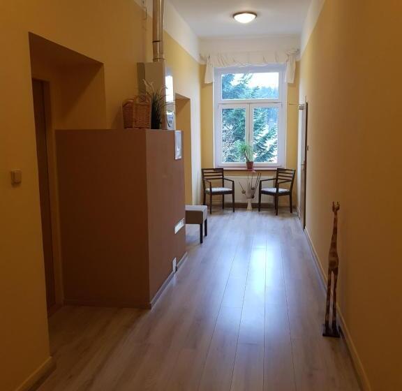 غرفة قياسية, Pension Elektra